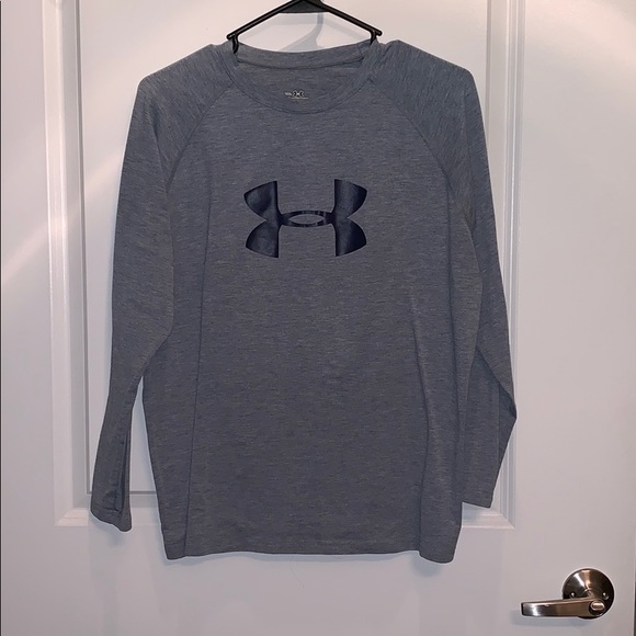 Under Amour Top - Picture 1 of 2